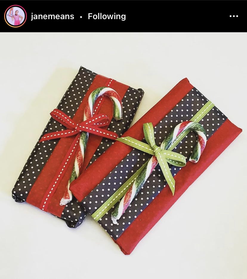 By combining 2 papers in your wrapping, it allows you to create a focal point on your gift.